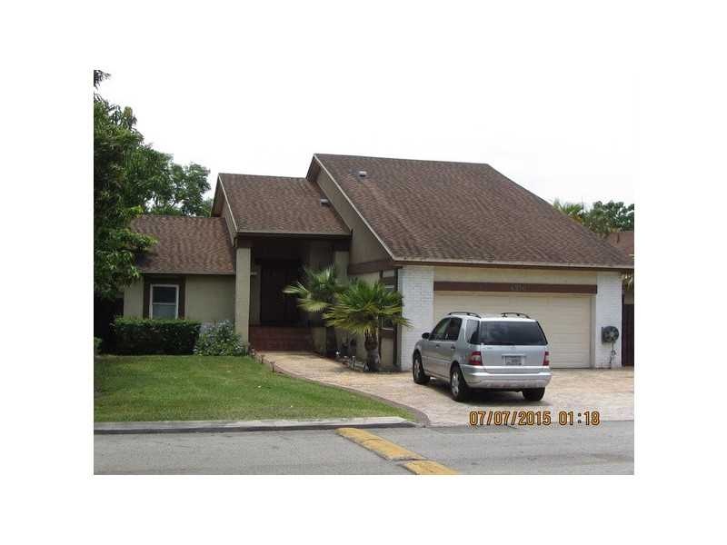 4910 SW 147th Place, Miami, FL 33185 - photo 1