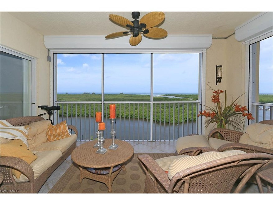 Enjoy the Florida sunsets from your screened balco