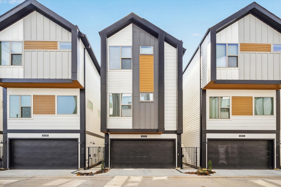 820 Curtin St unit D, Houston, TX 77018 - photo 1