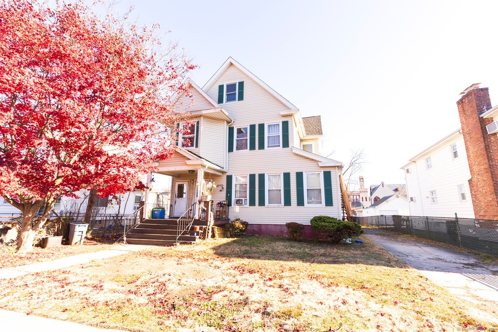 15 Elm Tree Place, Stamford, CT 06906 - photo 1