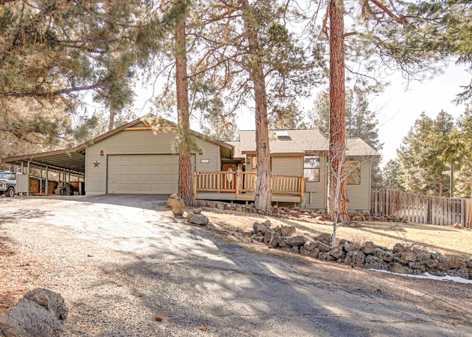 20561 Woodside Ct, Bend, OR 97702 - photo 1