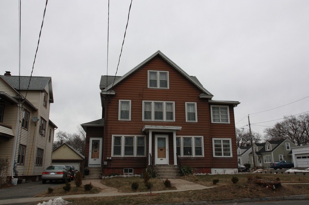 391 Springfield St unit 1, Chicopee, MA 01013 - photo 1