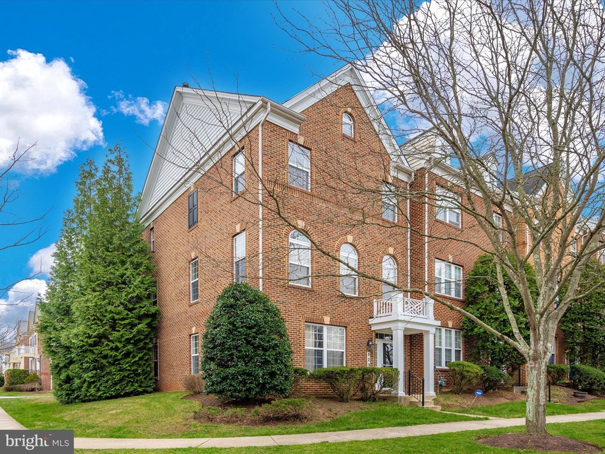 829 Hidden Marsh St, Gaithersburg, MD 20877 - photo 1