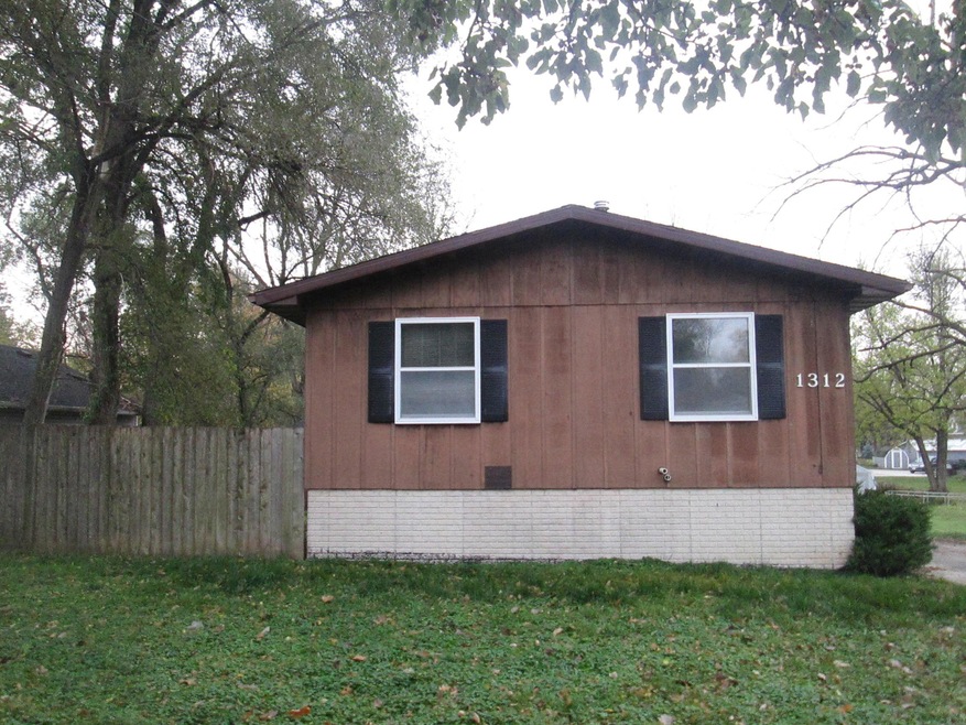1312 College St-Front