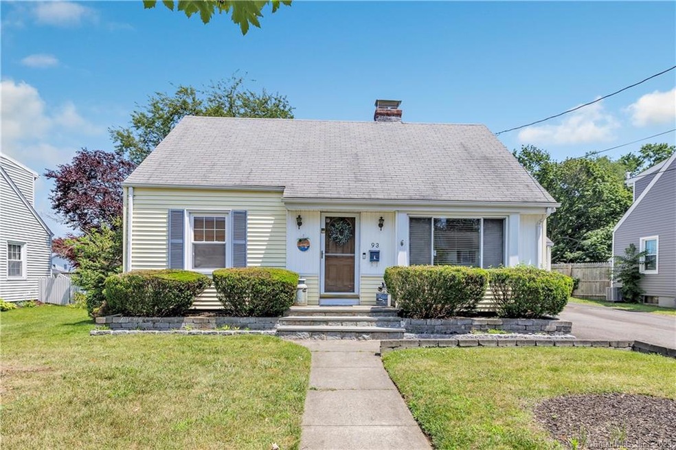 93 Willow Ave, Stratford, CT 06615 - photo 1