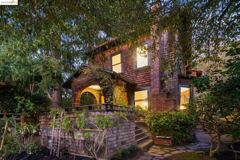 2811 Piedmont Ave, Berkeley, CA 94705 - photo 1