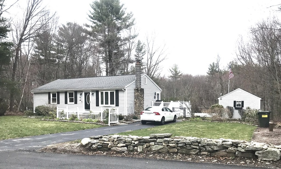 15 Mount Pleasant St, Oxford, MA 01540 - photo 1