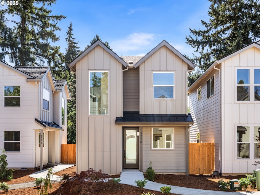 3270 SE 115th Ave, Portland, OR 97266 - photo 1