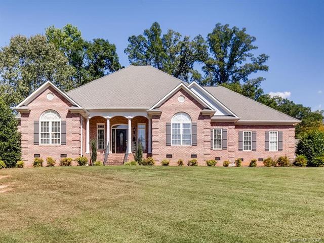 Welcome home to 3841 Willow Grove Lane