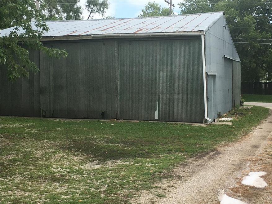 21935 S Webster St, Spring Hill, KS 66083 - photo 1