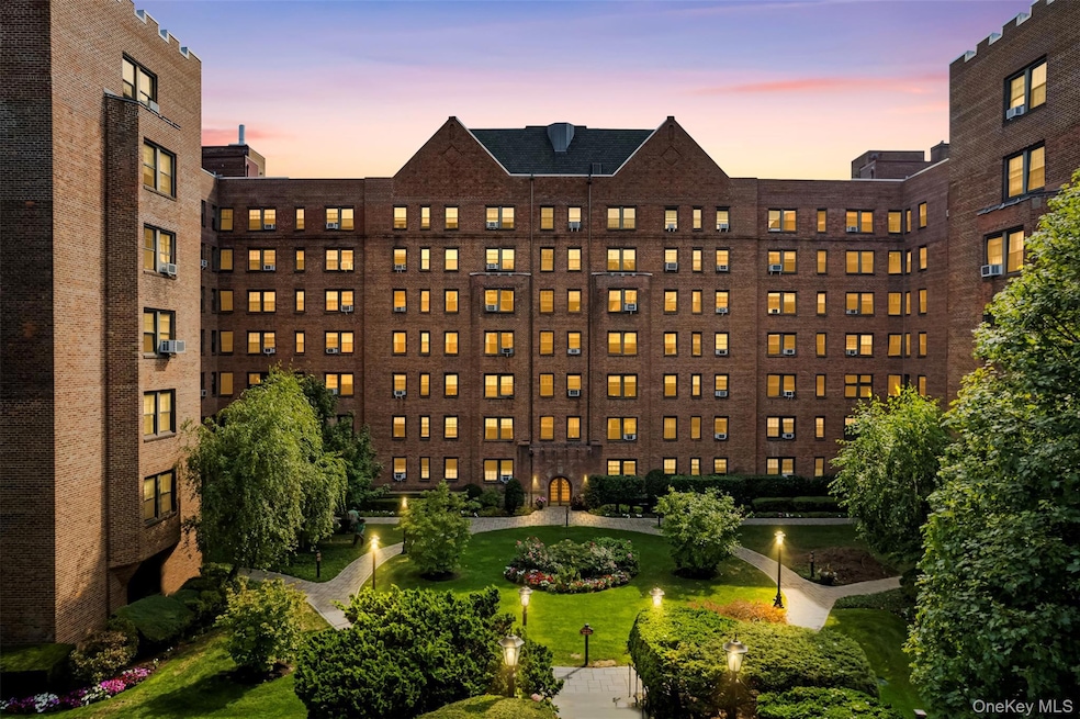 174 Garth Rd unit TS, Scarsdale, NY 10583 - photo 1