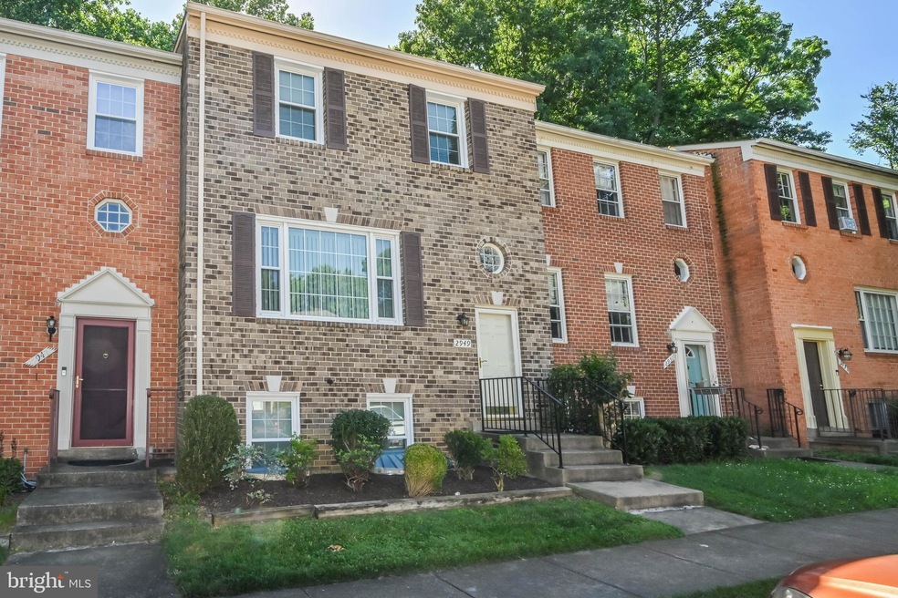 2949 Waterford Ct, Vienna, VA 22181 - photo 1