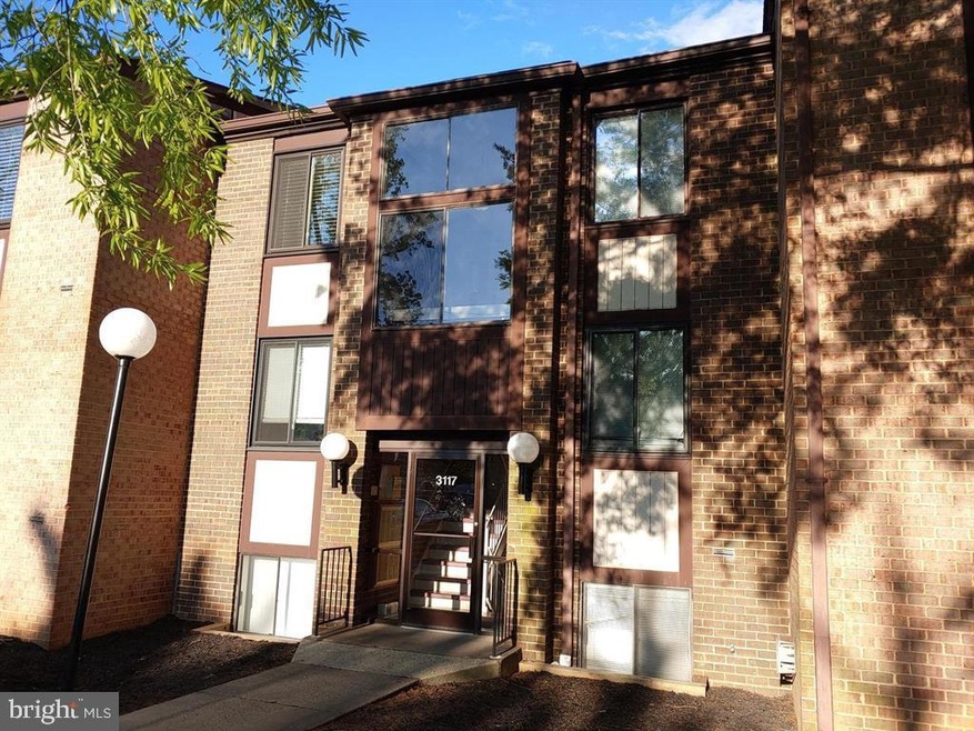 3117 Buccaneer Ct unit 102, Fairfax, VA 22031 - photo 1