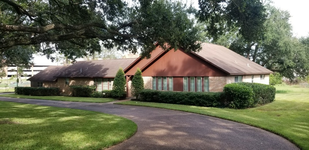 103 Hillcrest Dr, Richmond, TX 77469 - photo 1