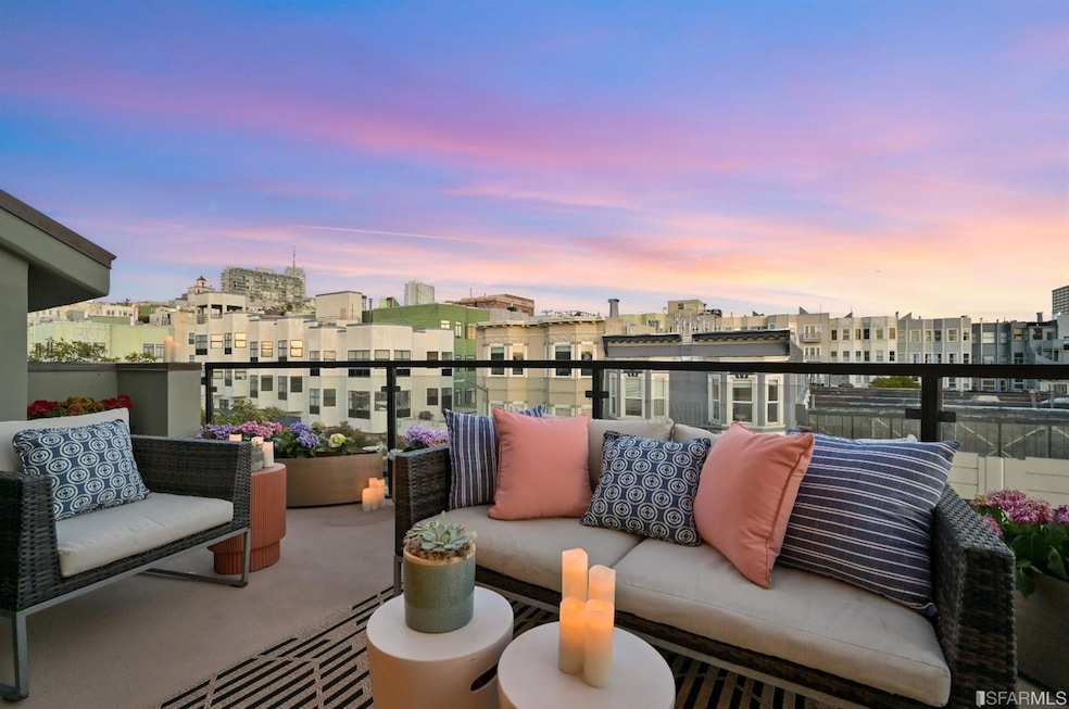 Sold $2,125,000 • Co-Listing Agent