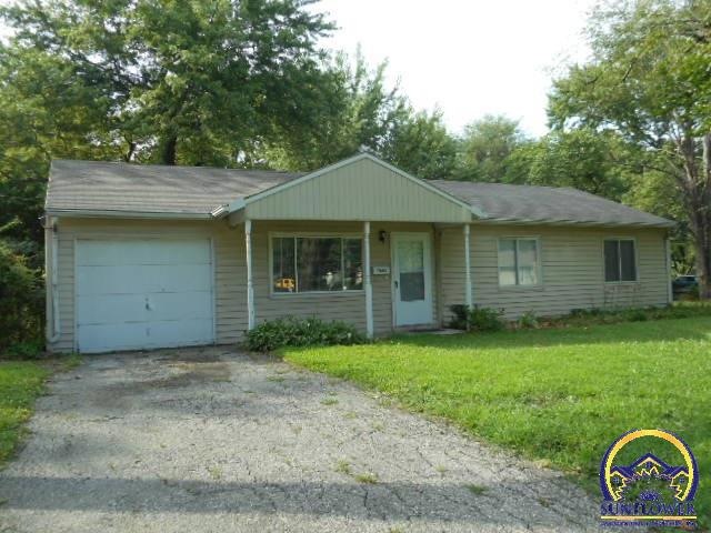 3643 SW Clare Ave, Topeka, KS 66611 - photo 1