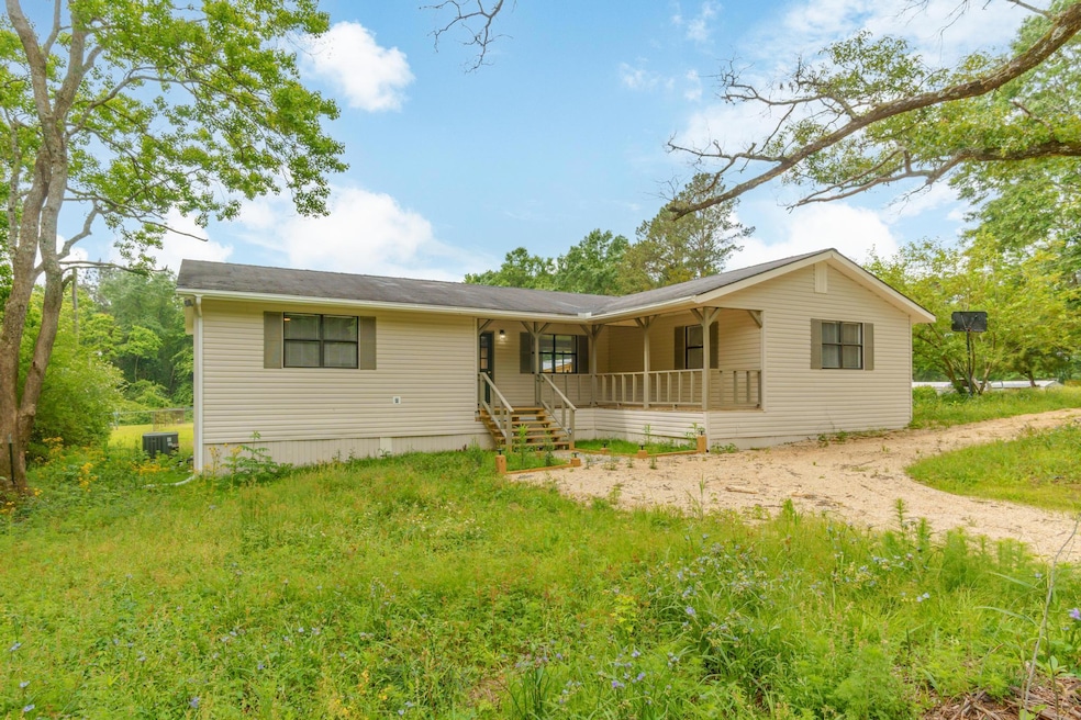 47 Evans Ln, Laurel, MS 39443 - photo 1