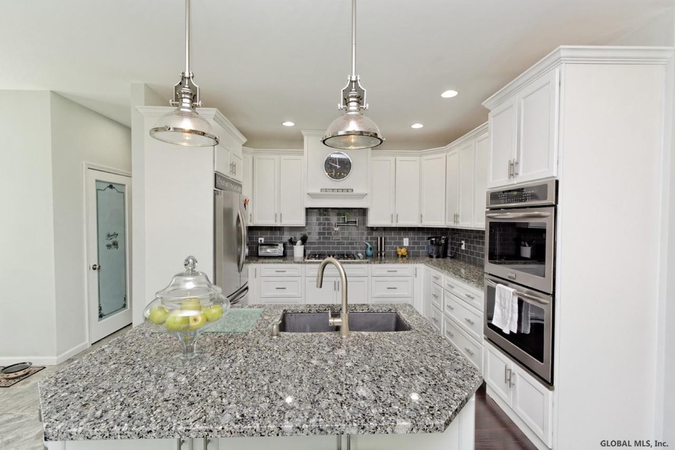 8 Siena Ln, Rensselaer, NY 12144 - photo 1