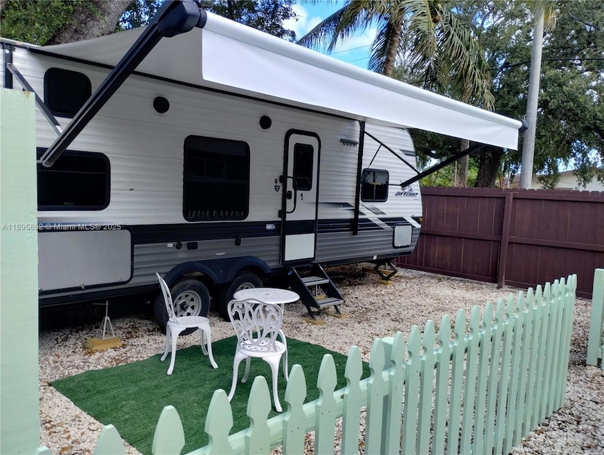 unlisted-address, Miami, FL 33179 - photo 1