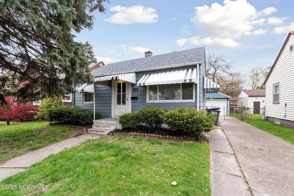 218 Waggoner Blvd, Toledo, OH 43612 - photo 1