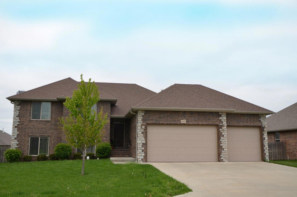 1691 E Chickamauga Dr, Republic, MO 65738 - photo 1