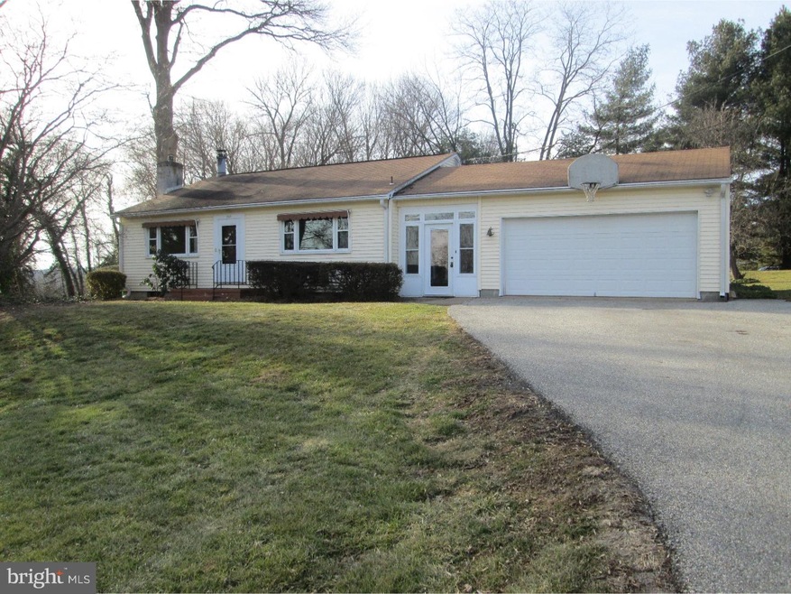 509 S Schuylkill Ave, Norristown, PA 19403 - photo 1