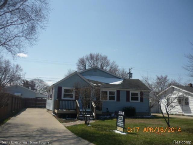 2108 Hancock St, Port Huron, MI 48060 - photo 1
