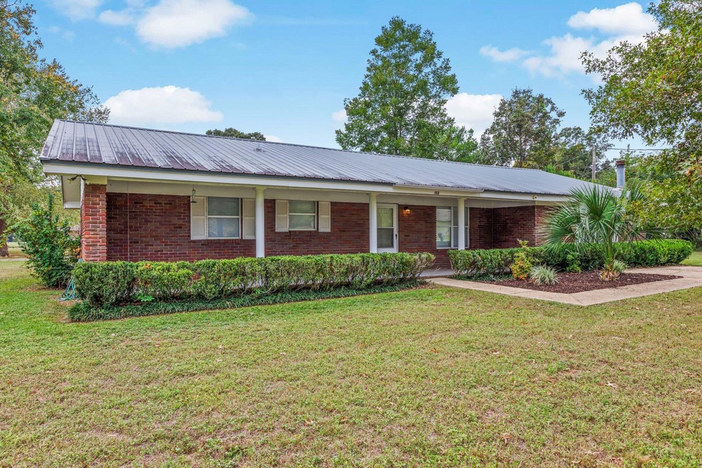 155 4th Ave E, Crestview, FL 32539 - photo 1