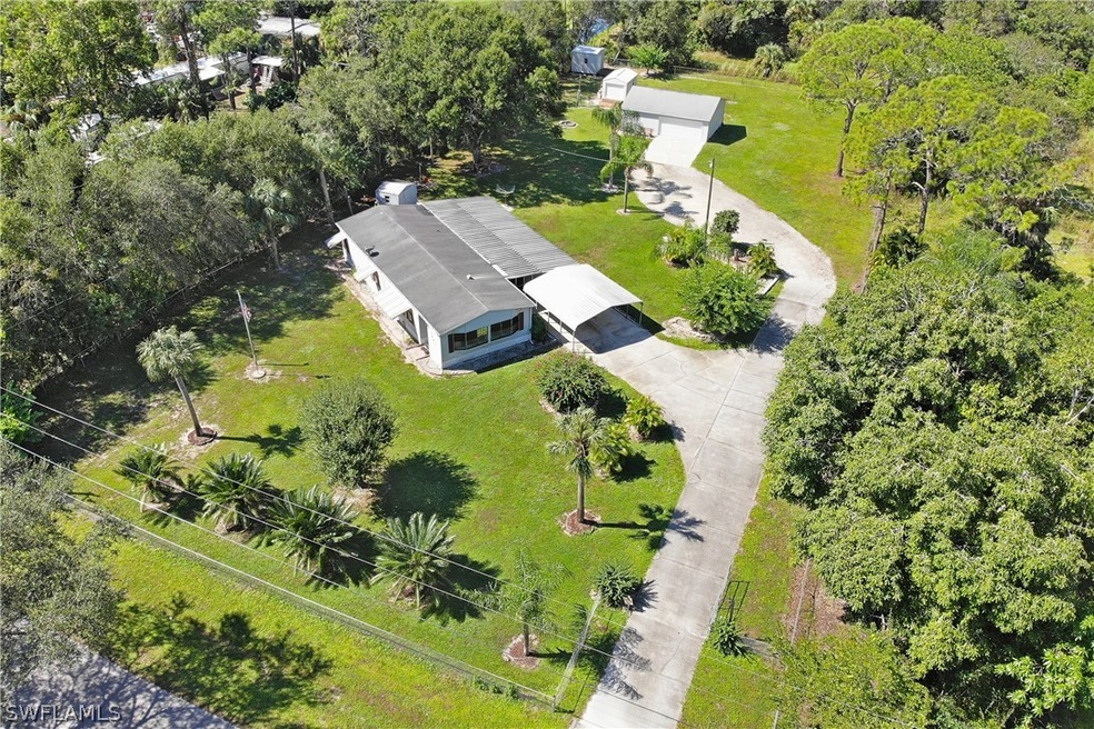 Welcome to the Rural Florida Lifestyle you've been Searching for!