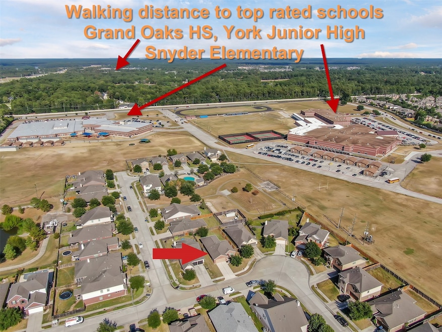 28510 Lockeridge Springs Dr, Spring, TX 77386 - photo 1