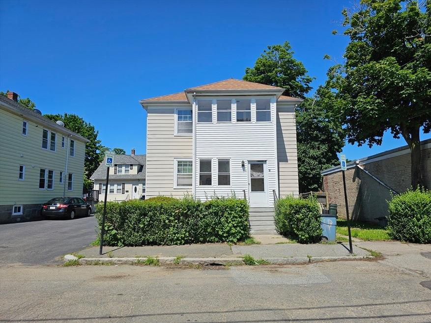 9 Grossman St, Quincy, MA 02169 - photo 1