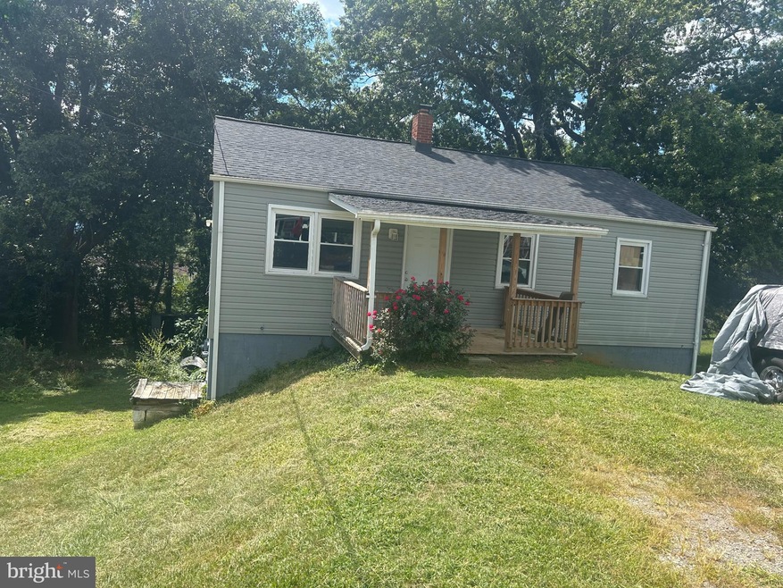 726 W 15th St, Front Royal, VA 22630 - photo 1