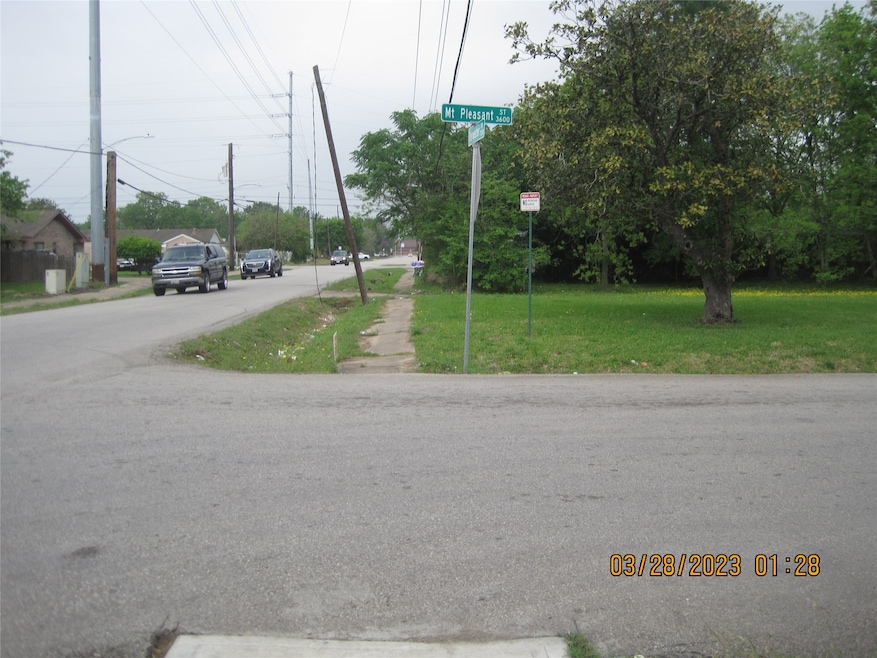 3601 Mount Pleasant St, Houston, TX 77021 - photo 1