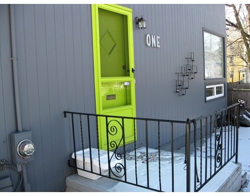 1 Wellington Terrace unit 1, Brookline, MA 02445 - photo 1