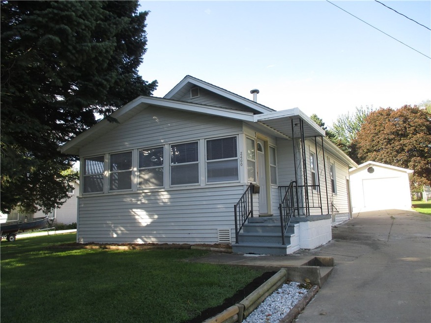 2400 Fruitland Blvd SW, Cedar Rapids, IA 52404 - photo 1