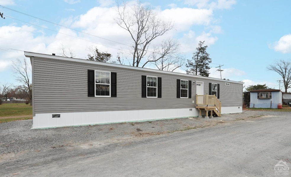 414 Joslen Blvd unit 24, Hudson, NY 12534 - photo 1