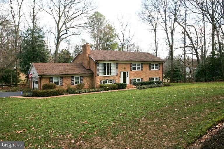 12319 Myterra Way, Herndon, VA 20171 - photo 1