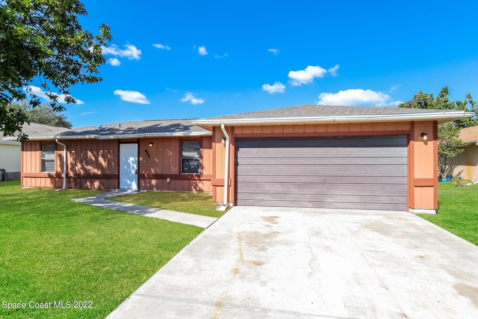 647 Pampas St NW, Palm Bay, FL 32907 - photo 1