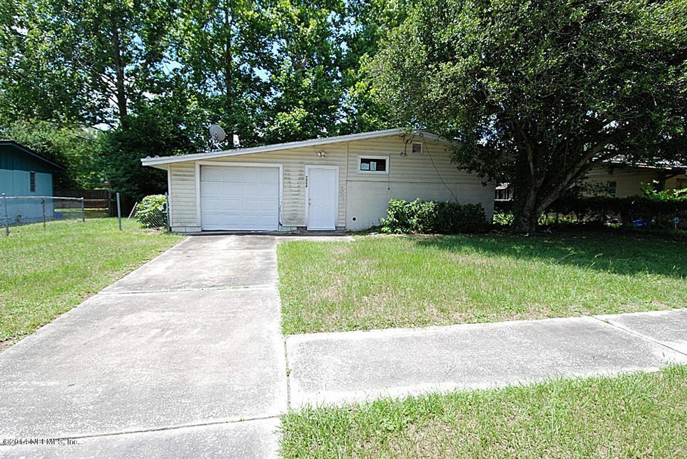 7504 Canaveral Rd, Jacksonville, FL 32210 - photo 1