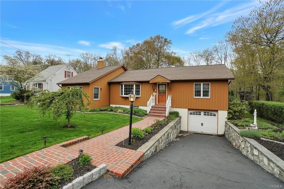 34 Edgewood Rd, Cortlandt Manor, NY 10567 - photo 1