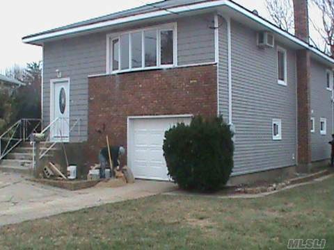 11 Laurel Rd, Freeport, NY 11520 - photo 1