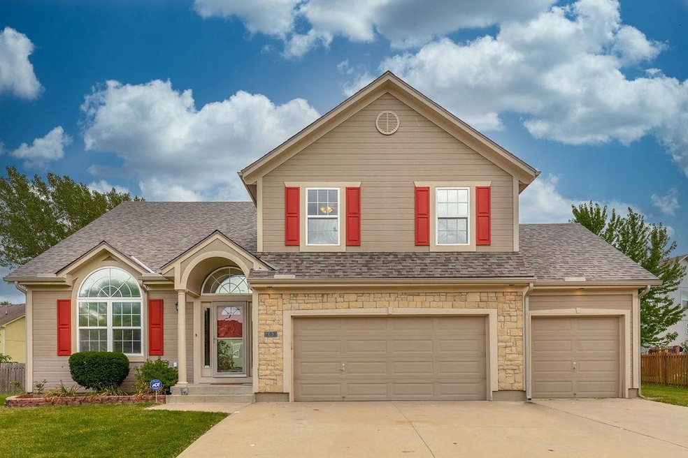 603 Garnes St, Raymore, MO 64083 - photo 1