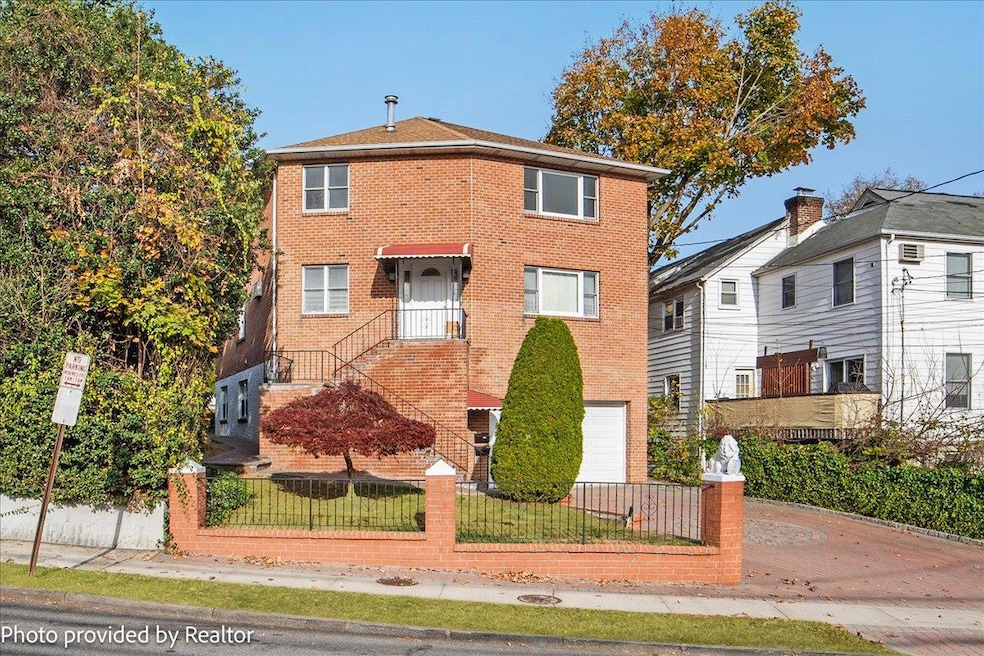 395 Palmer Rd unit 2F, Yonkers, NY 10701 - photo 1