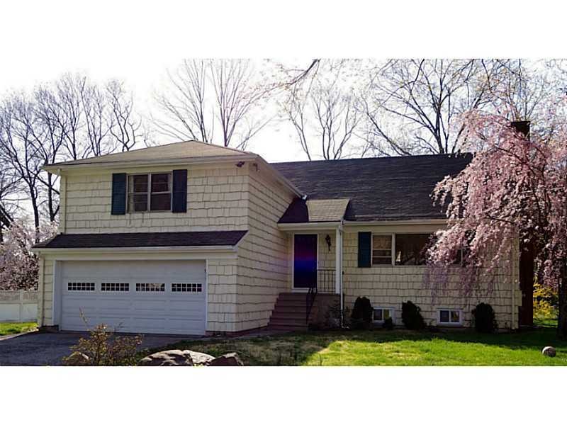 56 Long Meadow Rd, Riverside, CT 06878 - photo 1