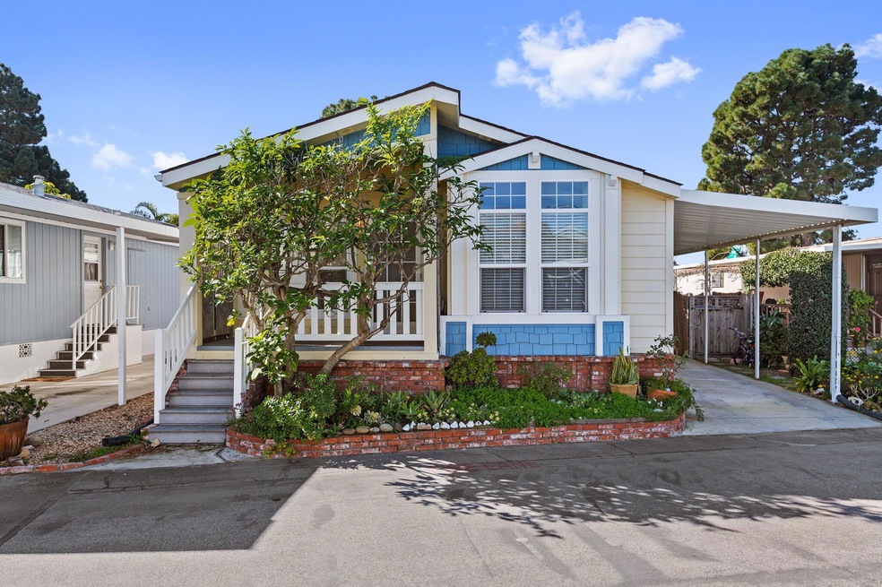 1-web-or-mls-01 - Exterior View