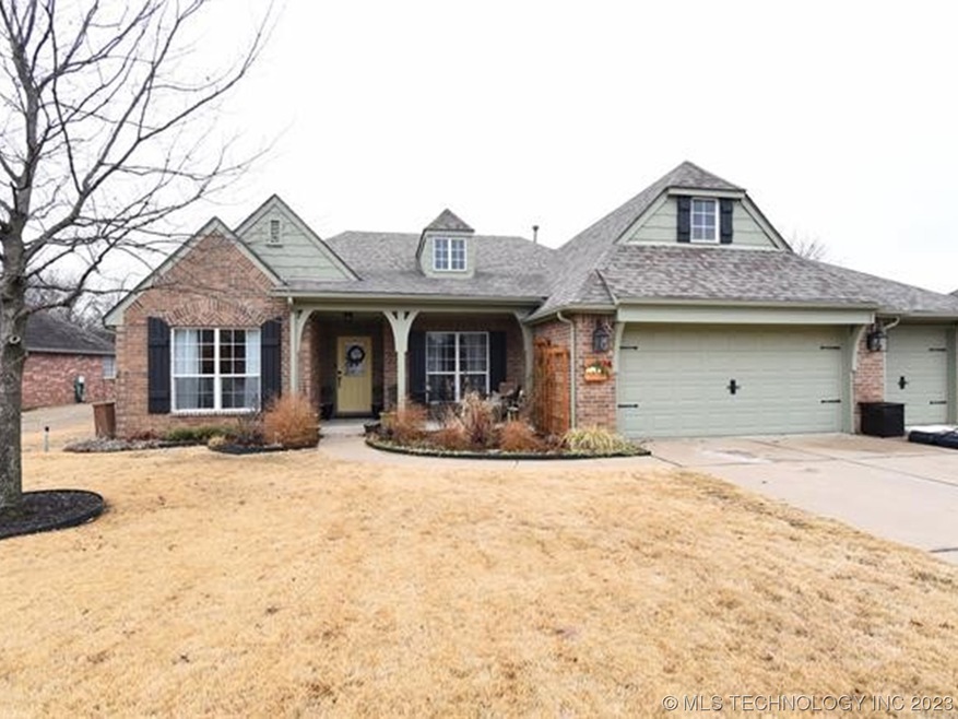 924 S 71st St, Broken Arrow, OK 74014 - photo 1