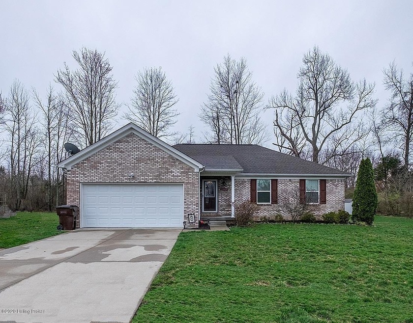 9102 Woodhold Ct, Louisville, KY 40291 - photo 1