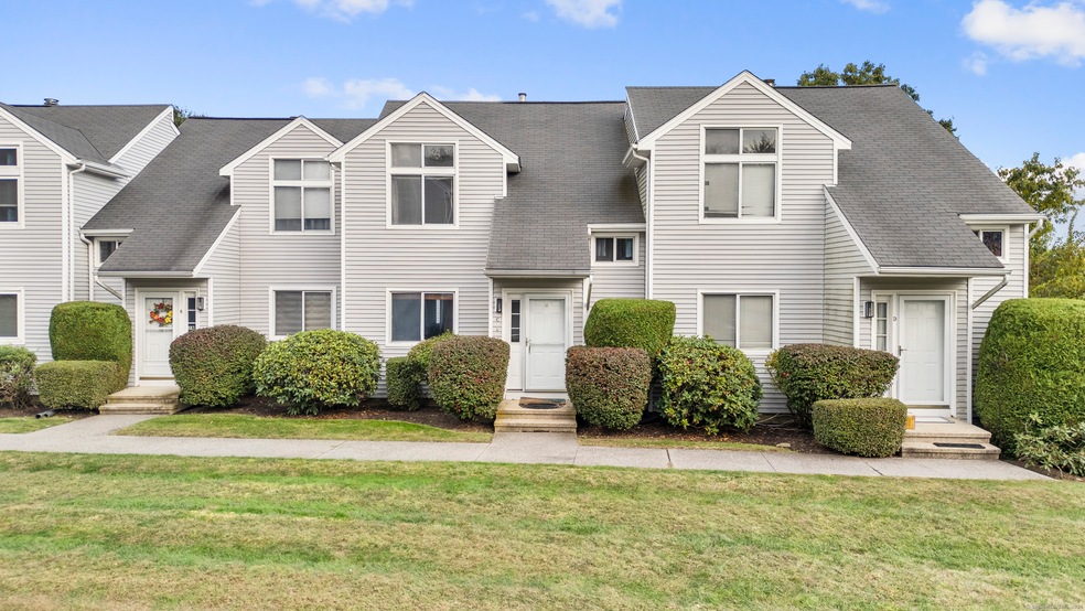 2 Daisy Dr unit C, Seymour, CT 06483 - photo 1