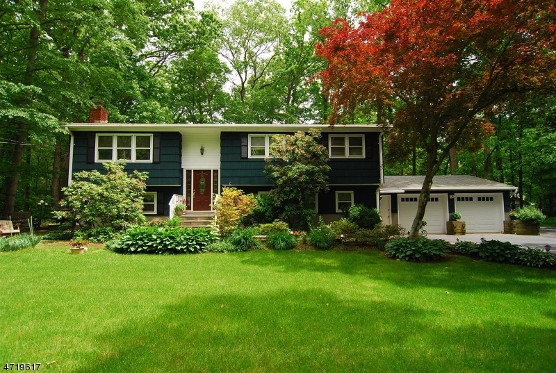 92 Weldon Rd, Lake Hopatcong, NJ 07849 - photo 1