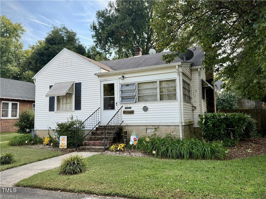 601 Acorn 1